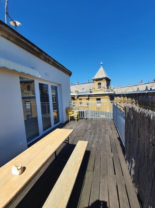 Beauty On The Rooftop With Ac And Rooftop Terrace Budapest Eksteriør bilde